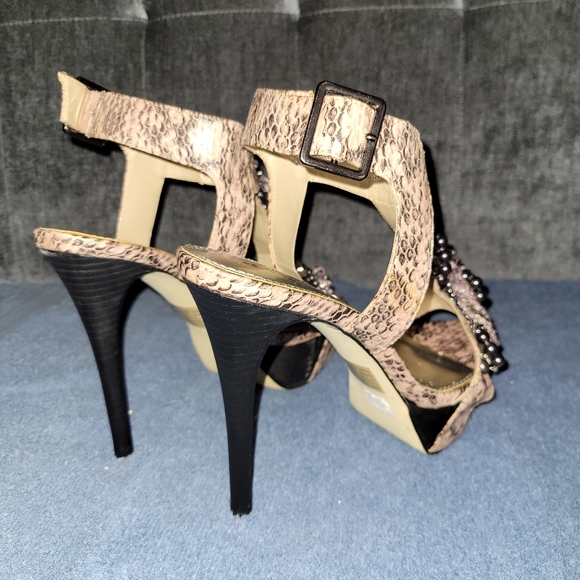 Bakers heels - Picture 9 of 11